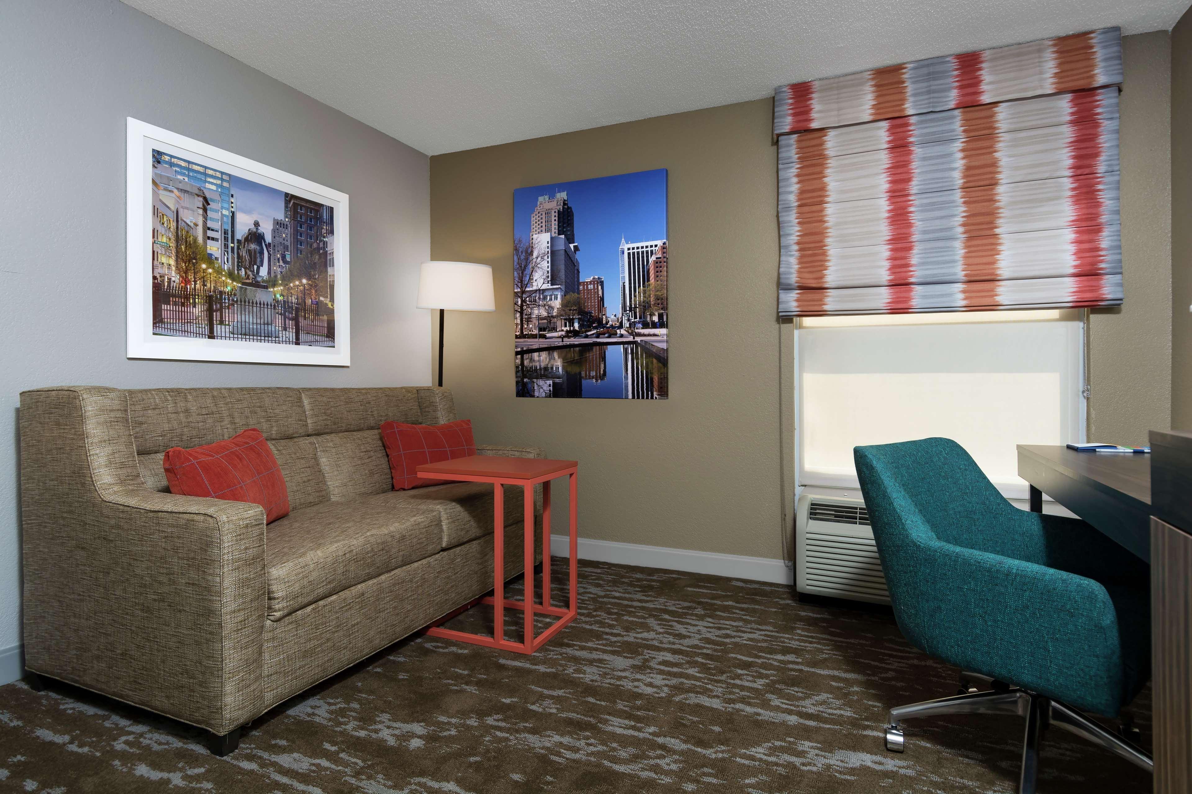 Hampton Inn & Suites Raleigh Cary Lenovo Center Buitenkant foto
