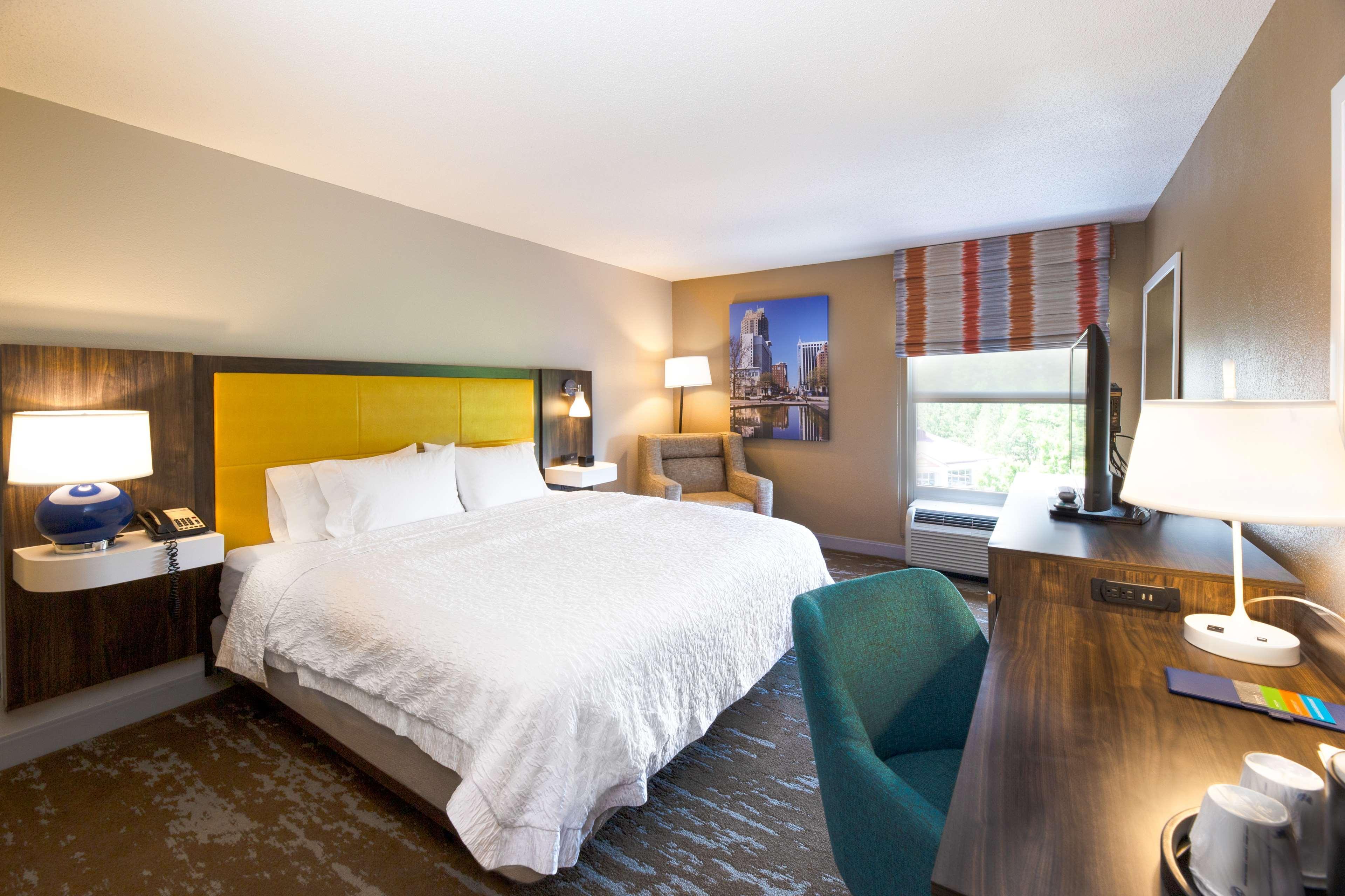 Hampton Inn & Suites Raleigh Cary Lenovo Center Buitenkant foto