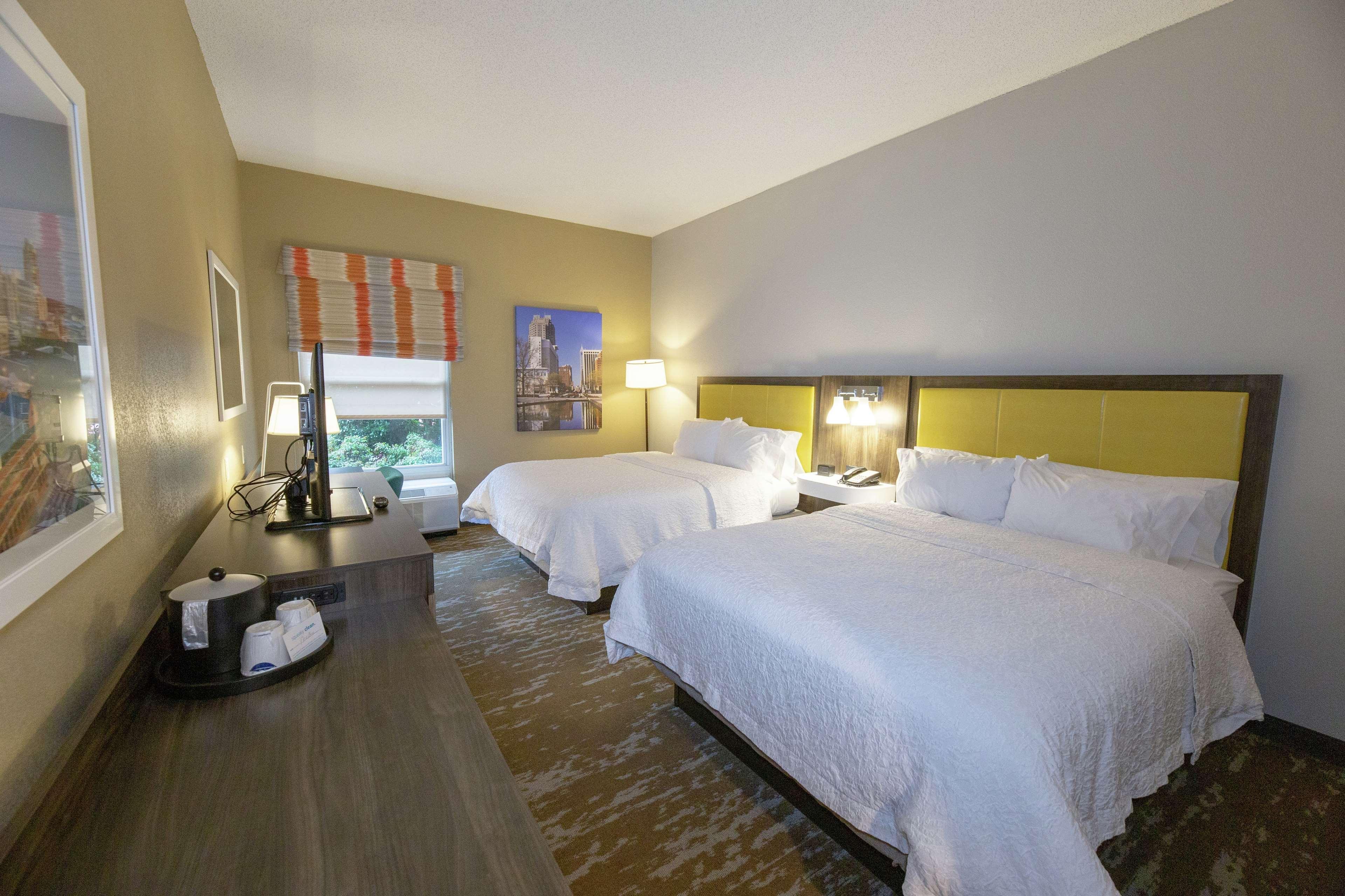Hampton Inn & Suites Raleigh Cary Lenovo Center Buitenkant foto