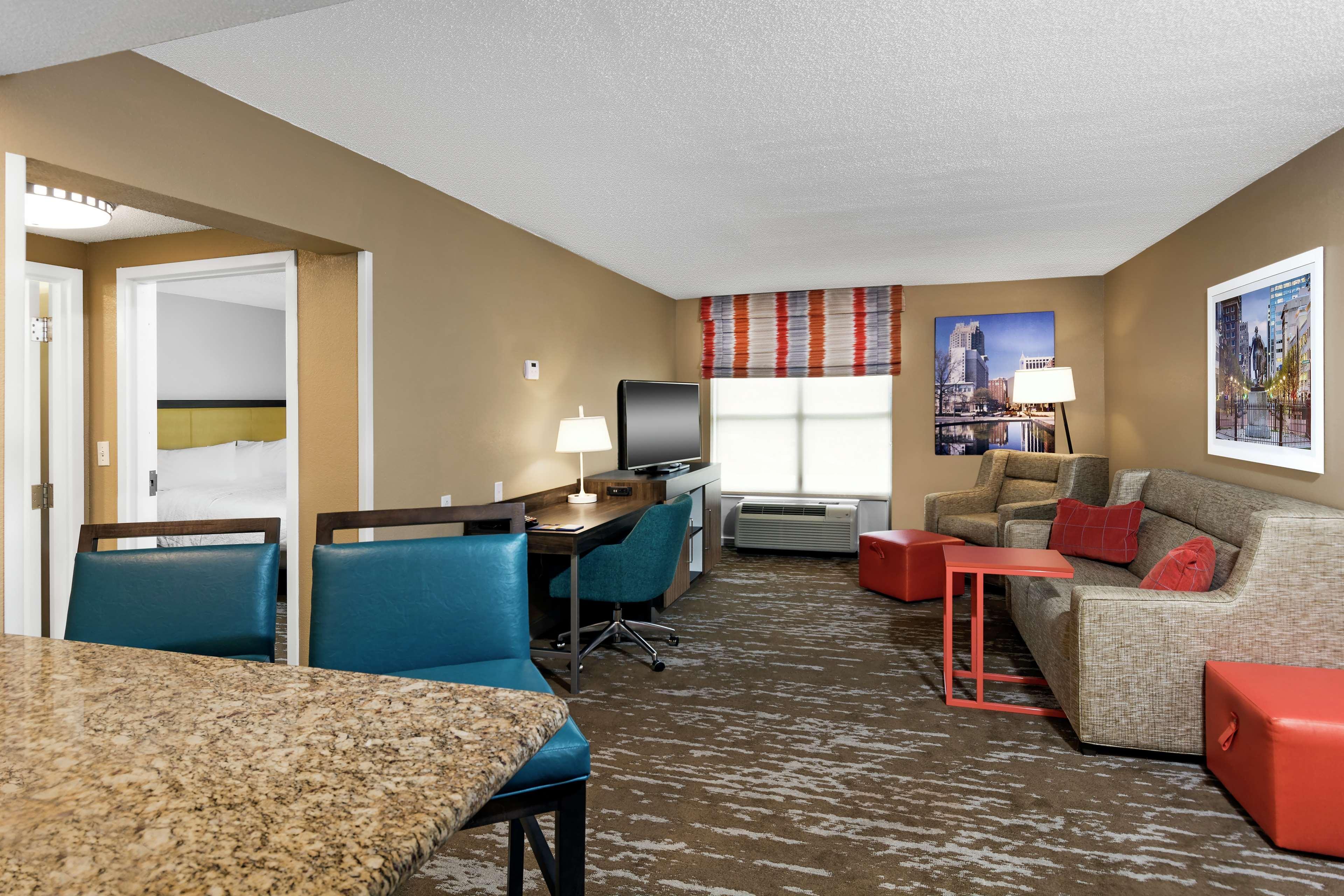 Hampton Inn & Suites Raleigh Cary Lenovo Center Buitenkant foto