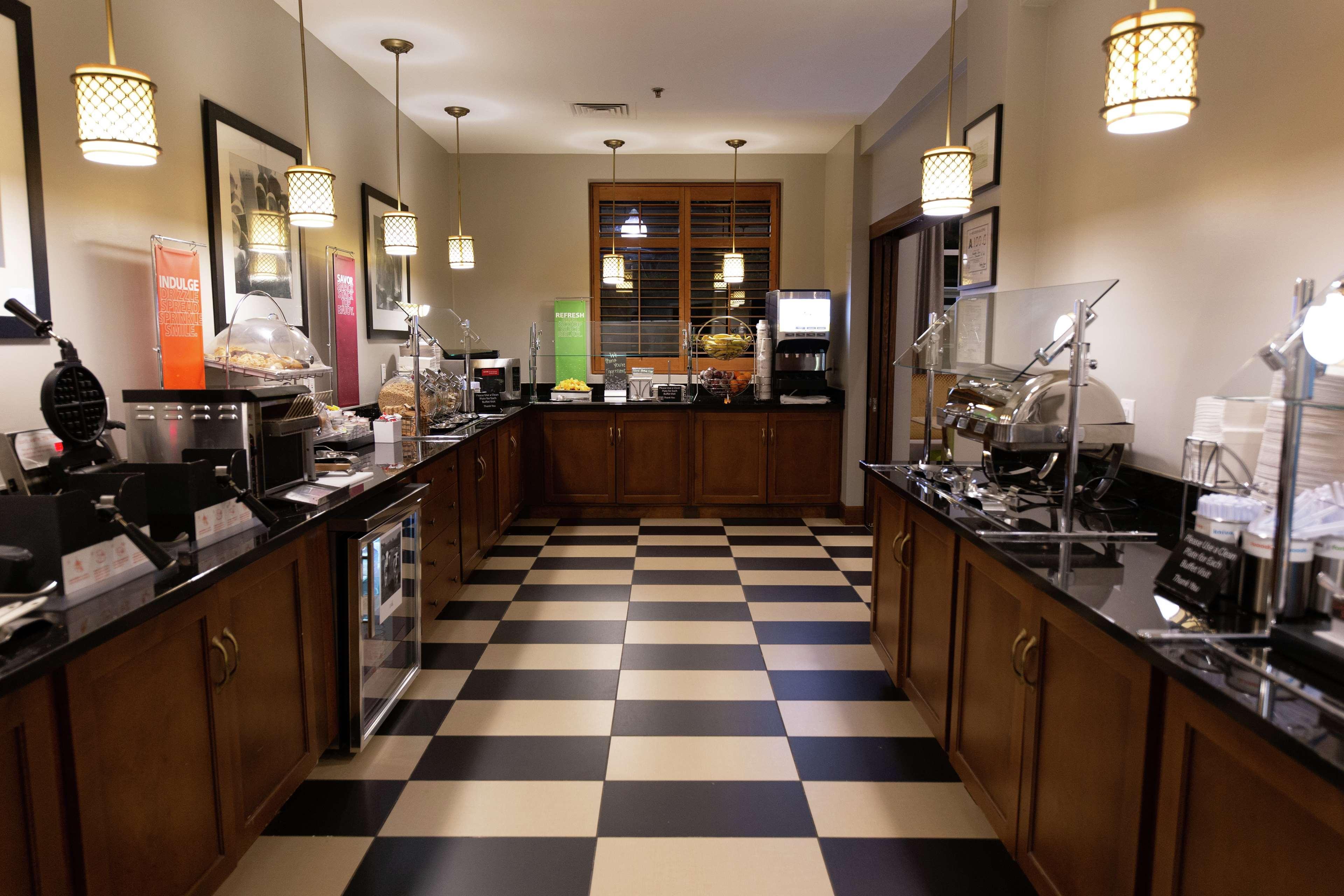 Hampton Inn & Suites Raleigh Cary Lenovo Center Buitenkant foto