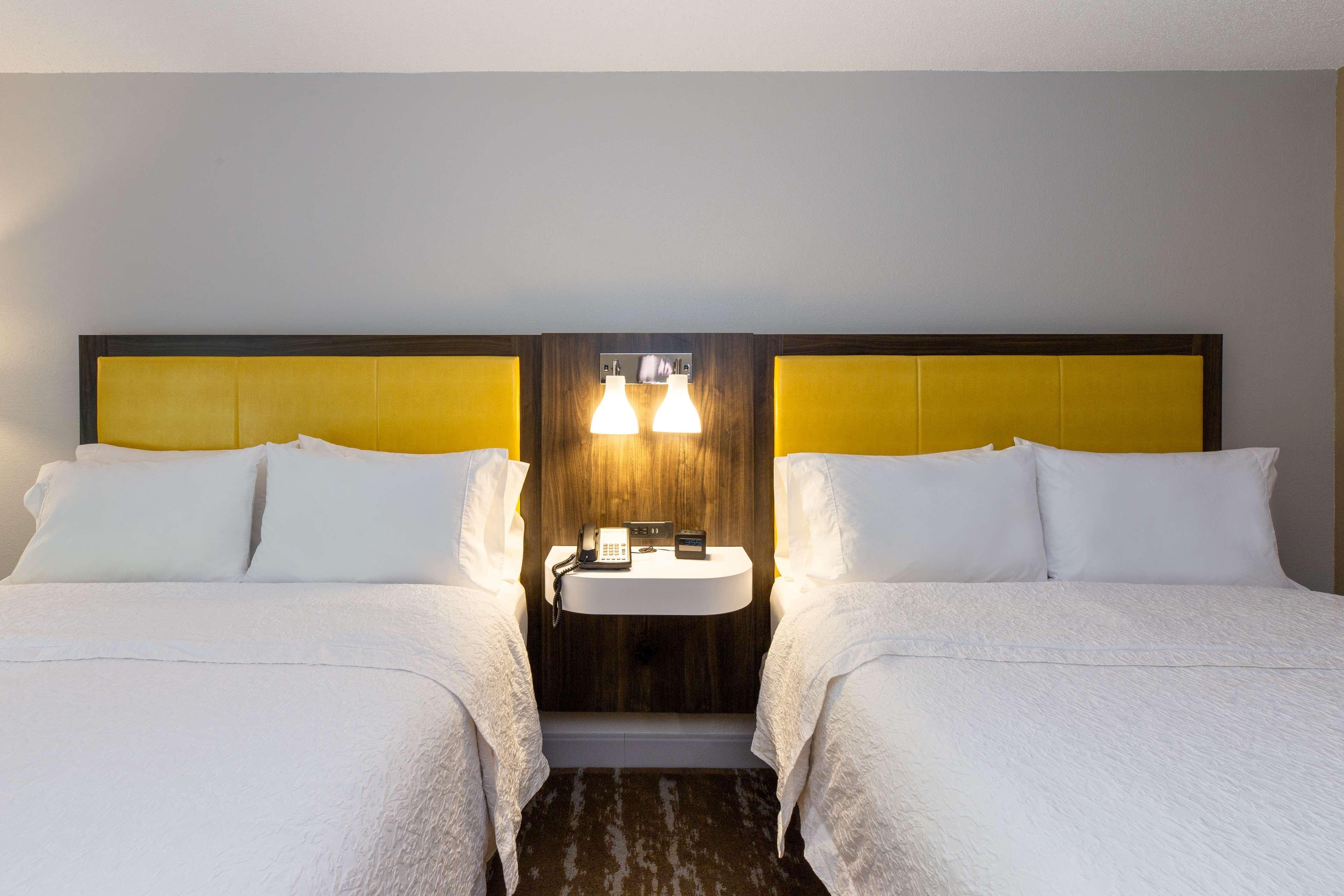 Hampton Inn & Suites Raleigh Cary Lenovo Center Buitenkant foto