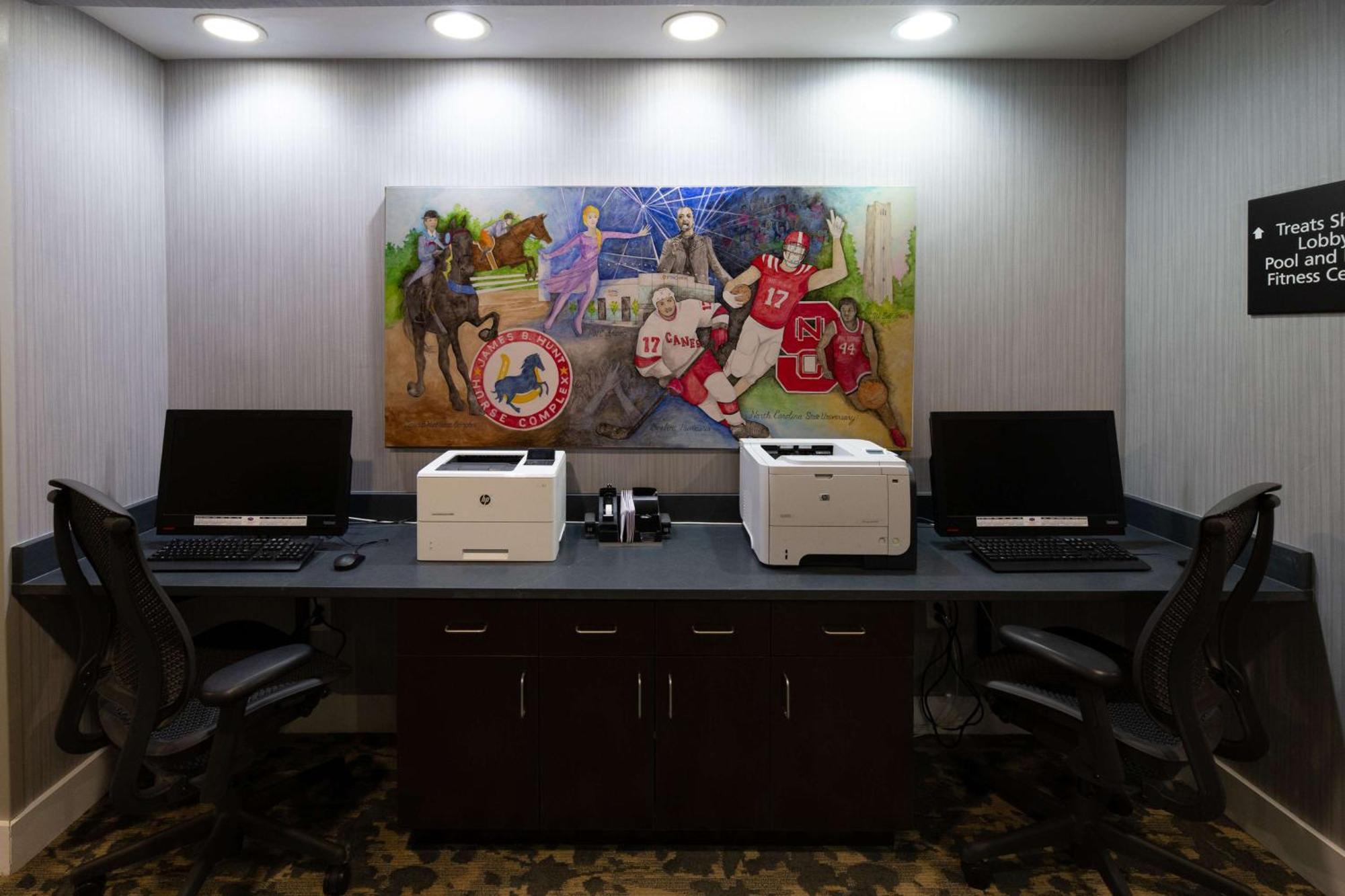 Hampton Inn & Suites Raleigh Cary Lenovo Center Buitenkant foto