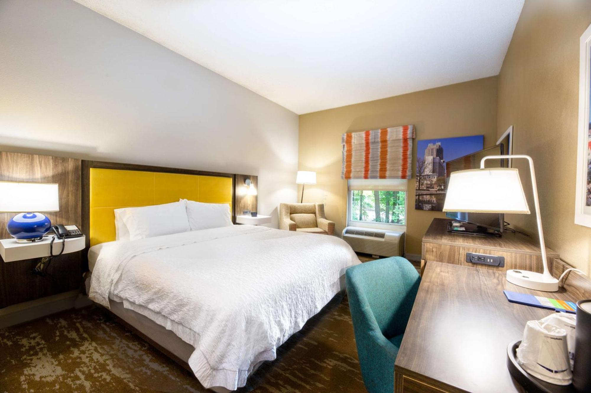 Hampton Inn & Suites Raleigh Cary Lenovo Center Buitenkant foto