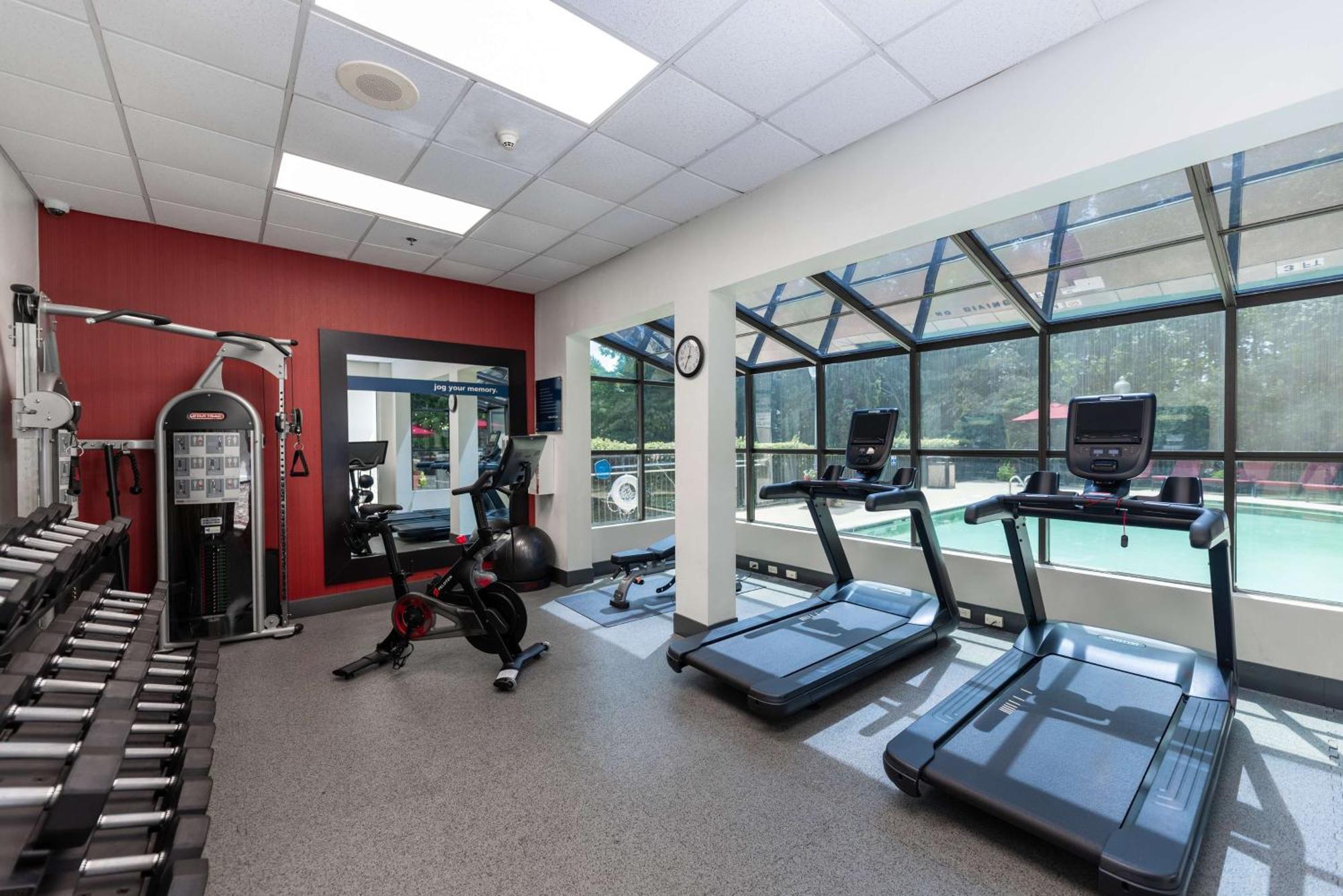 Hampton Inn & Suites Raleigh Cary Lenovo Center Buitenkant foto