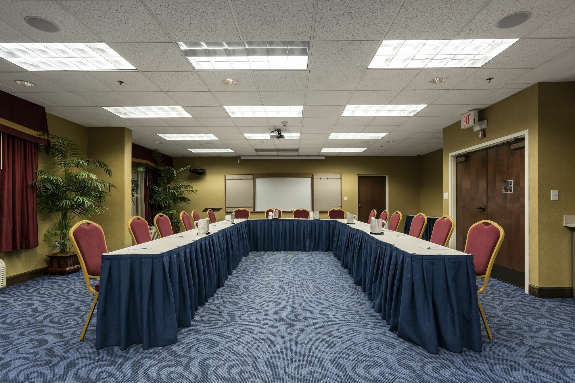 Hampton Inn & Suites Raleigh Cary Lenovo Center Buitenkant foto